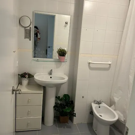 Cuki , Bano Privado Homestay
